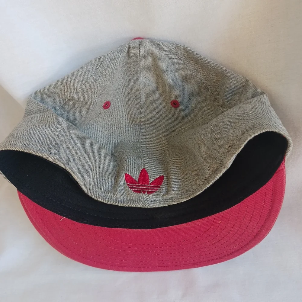 Adidas NBA Miami Heat Gray Red Logo Baseball Hat Size Small Medium